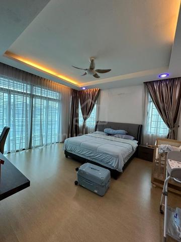 Kulai IOI Gate B @ Clover Double Storey Cluster house for Sale/ 1