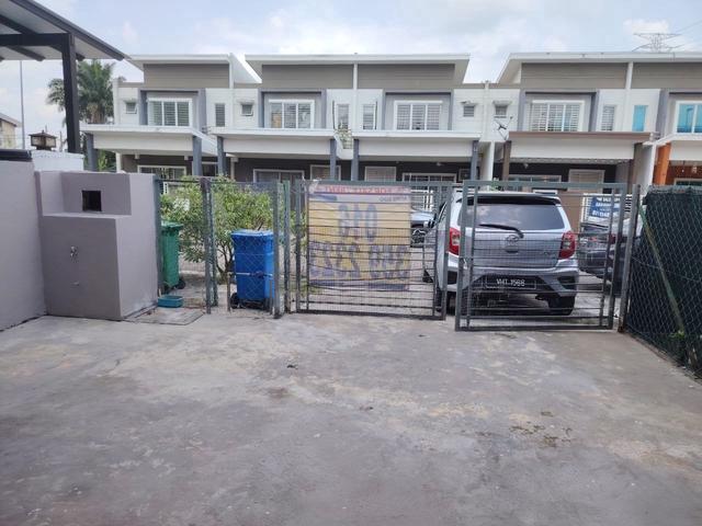 Well Maintained 2sty House At Taman Desa Latania 1