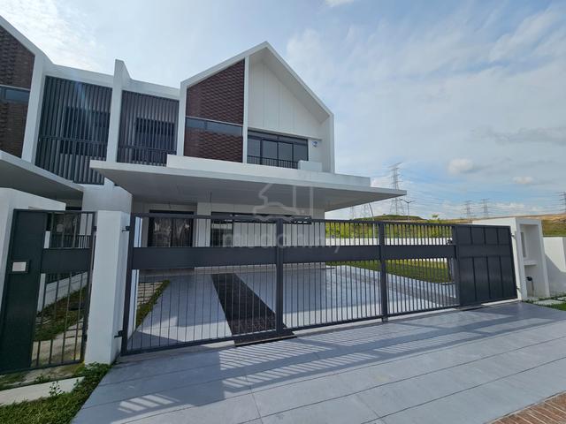 2 sty Corner Semi-D Twin Villa, The Eighth Elmina Green 1
