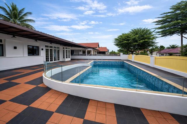 Taman Kebun Teh 10 Rooms Swimming Pool Bungalow For Sale 1