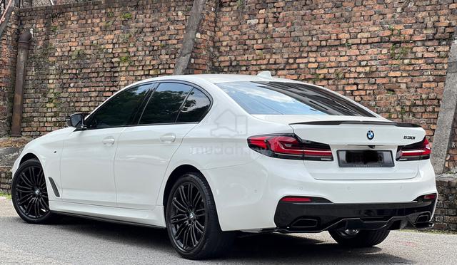 2021 Bmw 530i 2.0 M-SPORT F.S.Record/CnvtFacelift - 4