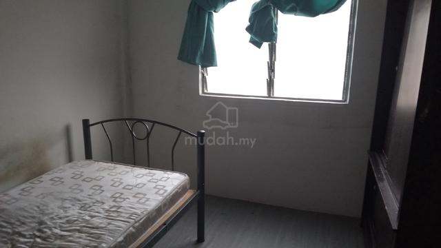 Bilik Single Wanita Taman Bukit Angkasa, Pantai Dalam (Inc WiFi & Bil) 1