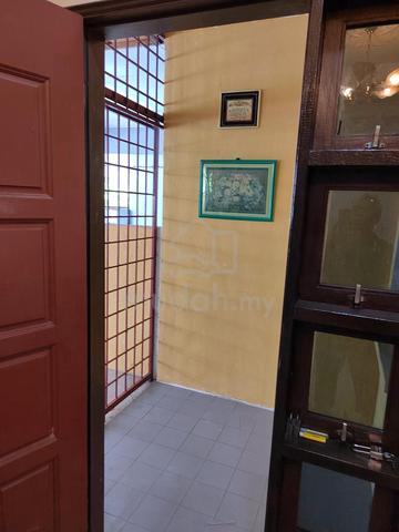 Bandar Laguna Merbok Dable Stotey Terrace House For Rent 4