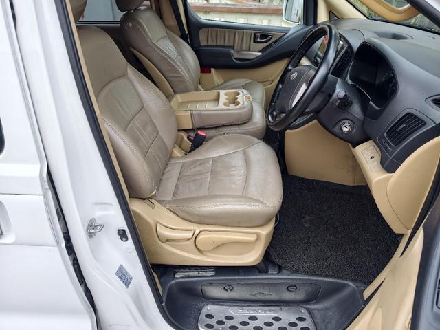 2012 Hyundai GRAND STAREX 2.5 ROYALE FACELIFT (A) - 3