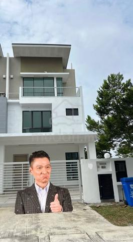 End Lot 3-Storey Link House for Rent Setia Alam, Shah Alam, Selangor 1