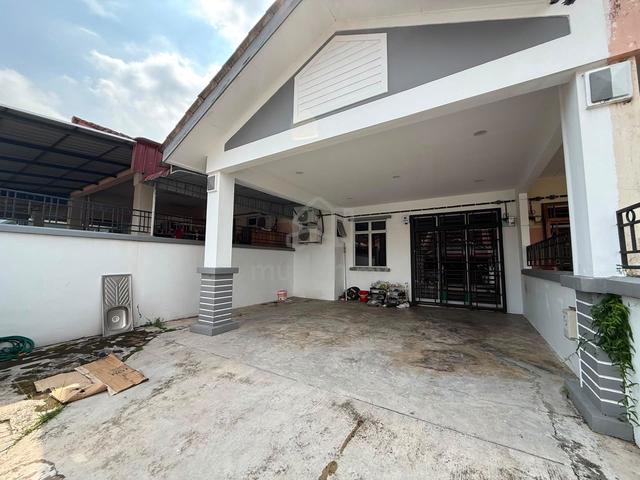 mount austin jp perdana superlink below 600k renovated 22x70 freehold 1