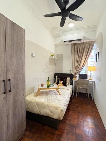 BEST ROOM IN TOWN🎉!🎊Premium Single Room! 5mins Walk to LRT🚅! 1