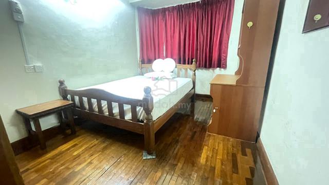 Bistari Big Middle for 2 persons couple or male PWTC LRT HKL KLCC TRX 1