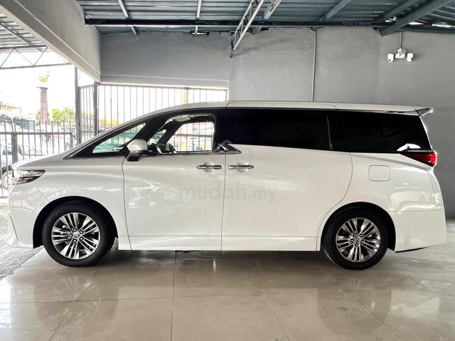 GRADE 5A 2025 Toyota ALPHARD 2.5 Z Moonroof - 4