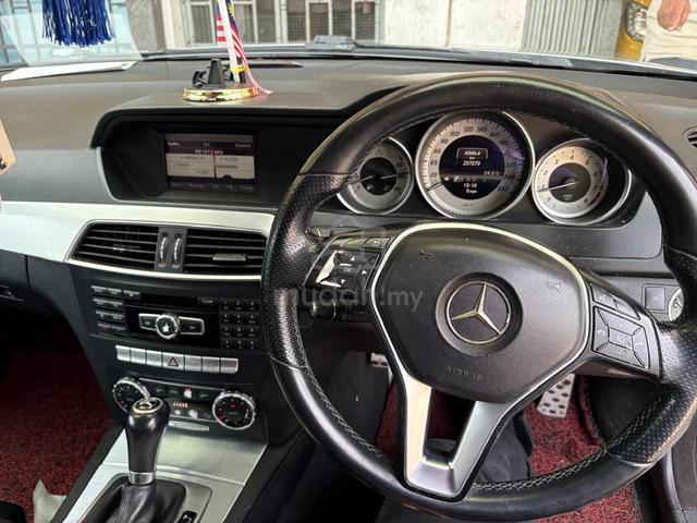 2013 Mercedes Benz C200 CGI 1.8 Turbo CKD W204 - 4
