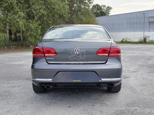 2012 Volkswagen PASSAT 1.8 TSI FULLSPEC. PREMIUM. - 4