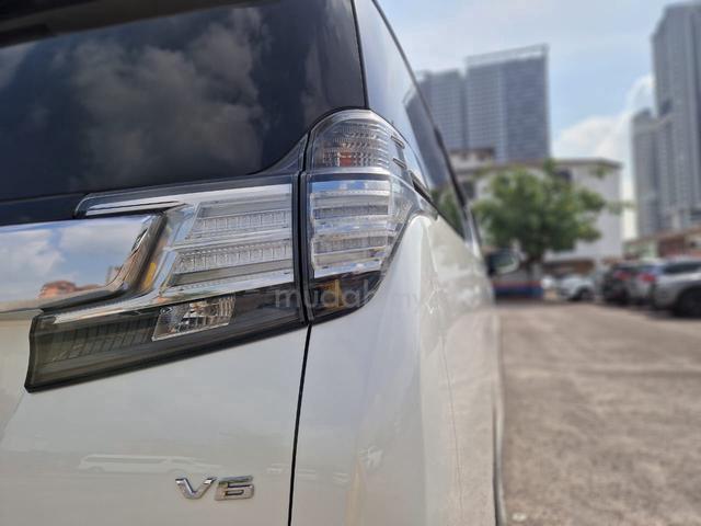 Toyota VELLFIRE 3.5 JBL 360 CAM LOW MILEAGE FULLON - 4