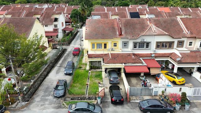 [End Lot]2-Sty Terrace  Park Avenue ,Seremban 2 1