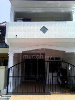 Rumah Fully Renovated Di Taman Sri Kluang, Johor 1