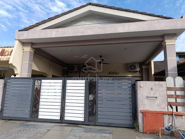 Rumah Landed Dengan Aircond Dan Kitchen Cabinet Untuk Disewa 1