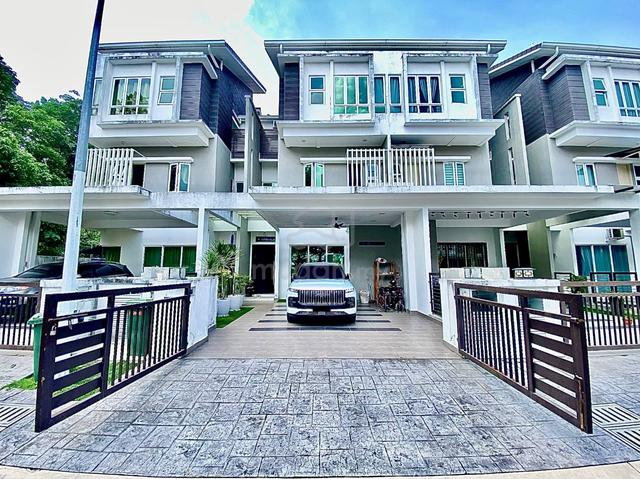 RENOVATED 3 storey Superlink Terrance @ TIARA SOUTH Semenyih Selangor 1