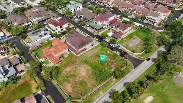 CORNER LOT Bungalow Land Seksyen 4 Bandar Baru Bangi 1