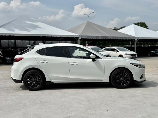 Mazda 3 2.0 HATCHBACK SPORTY EDITION RARE UNIT !!! - 5
