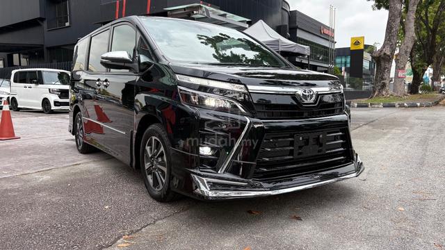2021 Toyota VOXY 2.0 ZS KIRAMEKI III (A) - 1