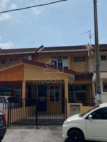2 1/2 Storey House For Sale @ Taman Baiduri, Seremban 1
