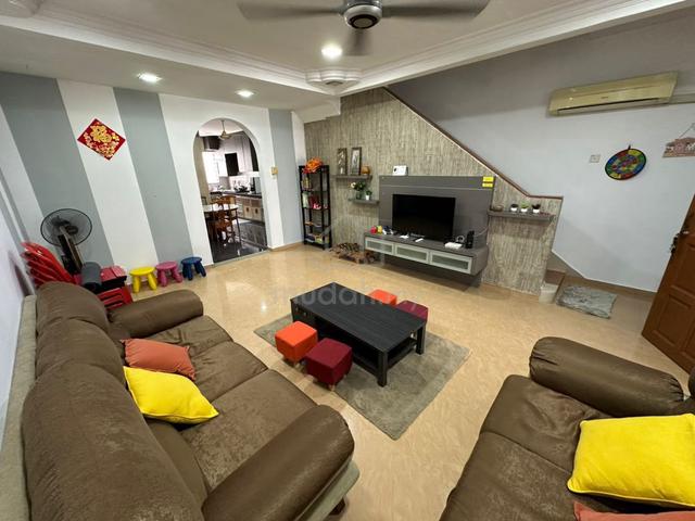 Setia Indah Jalan Setia Double Storey house 1