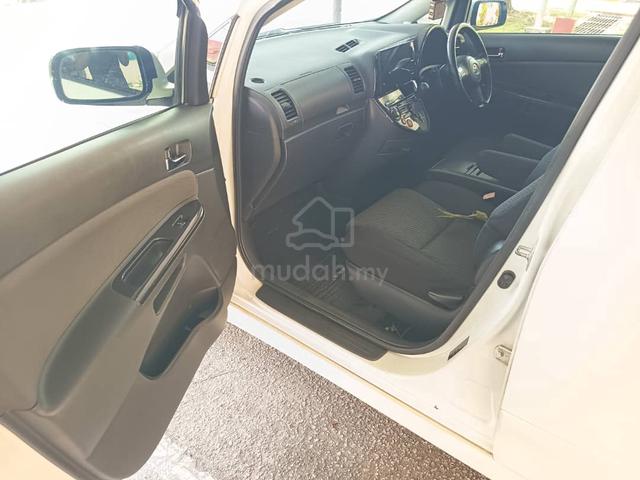 2004 Toyota WISH 2.0 Z (A) - 5