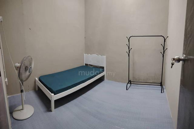 Bilik Sewa Perempuan Taman Impian Senai 1
