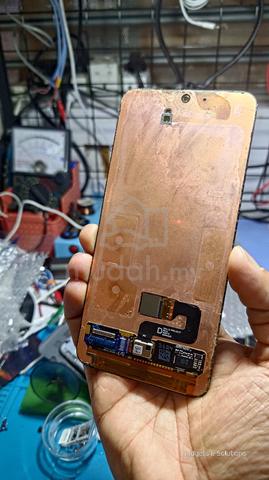 Samsung Galaxy S23 Used Screen ( got line) - photo 2 of 3