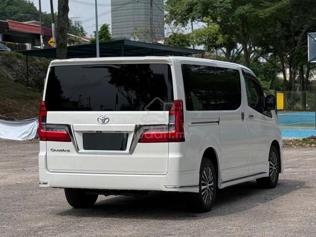 2020 Toyota Granace 2.8 PREMIUM—CONDITION LIKE NEW - 2