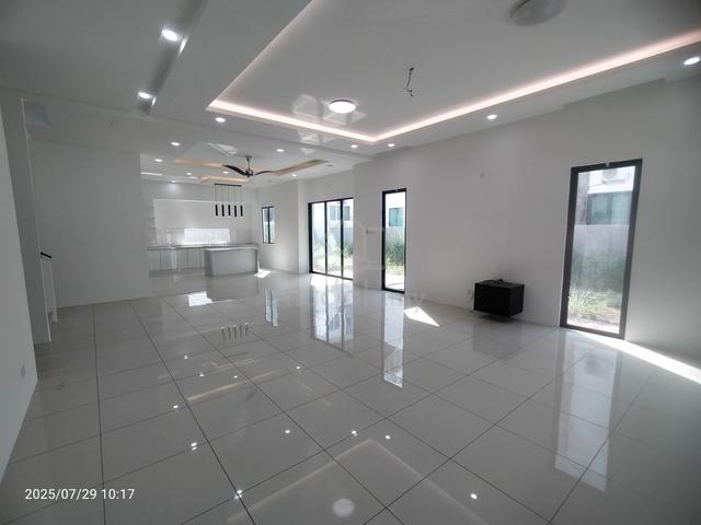 Yarrk Park. 2 Storey Bungalow . Sungai Petani. 1
