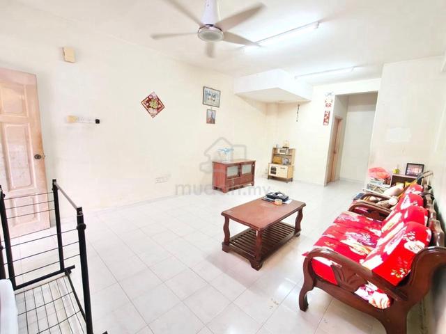 Taman Pulai Indah Double Storey house for Sale/Full Loan/Cash out unit 1