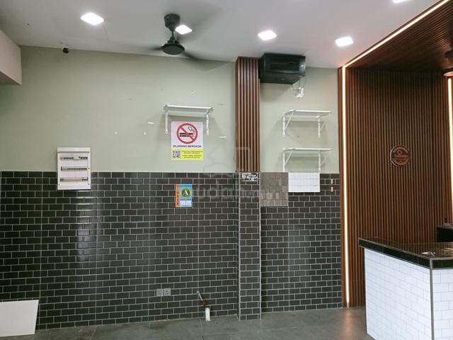 Taman Pulai Mutiara Facing Main Road End Lot Double Storey Shop Lot 1