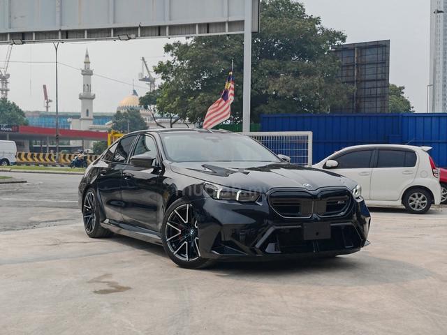 Ready Stock 2025 BMW M5 (G90) M X - DRIVE 4.4 V8 - 1