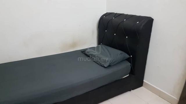[NEAR KTM] Suriamas Condo Single room, with Gym, nr Pyramid, NPE, Fed 1