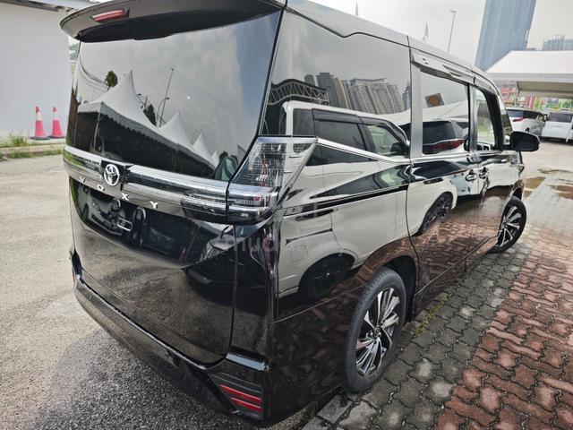 2023 Toyota VOXY 2.0 S-Z 4CAM POWER BOOT UNREG - 3