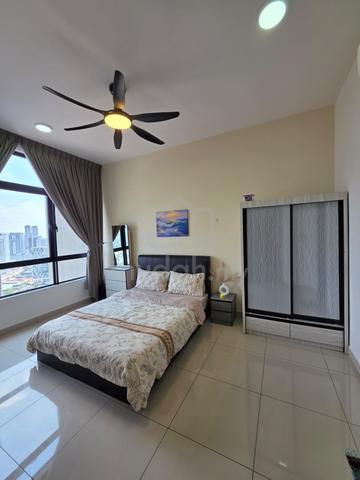 Twin Tower Master Room 1
