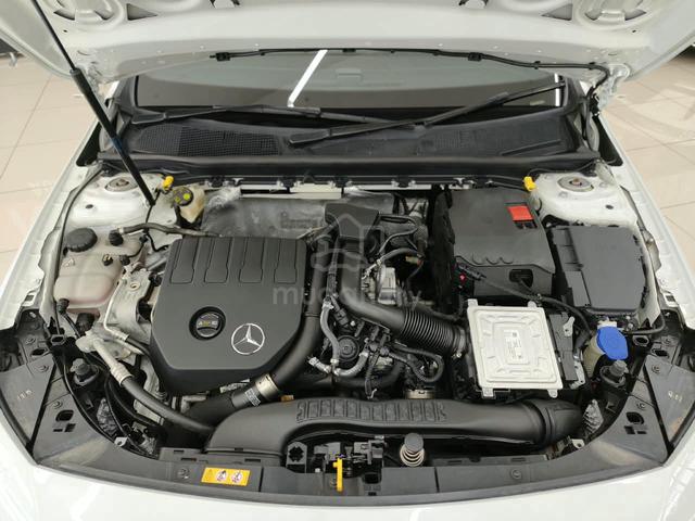 2021 Mercedes-Benz A180 Amg Line 1331 Cc White - 3