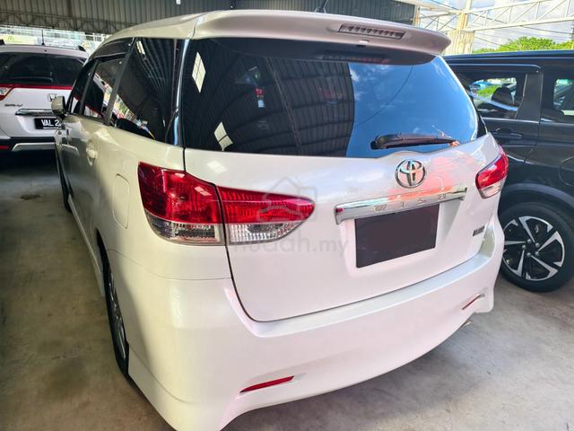 2011 Toyota WISH 1.8 S (A) - 2