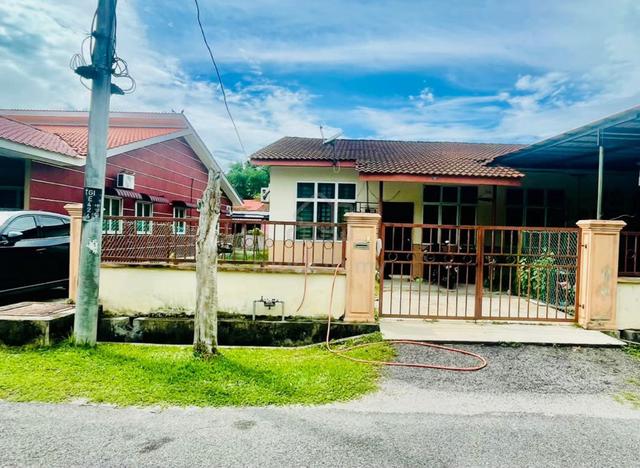 Teres Setingkat (End Lot) Taman Gurun Indah, Gurun, Kedah 1