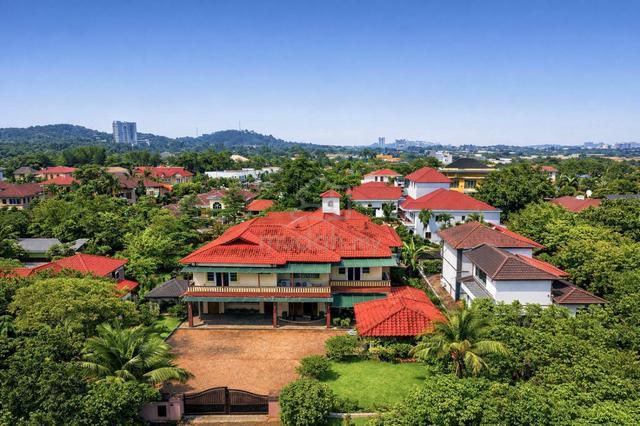 HUGE LAND | BELOW MV ‼️ 2 Storey Bungalow Country Heights Kajang 1