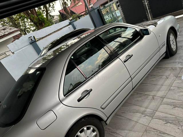 1995 Mercedes Benz 230E 2.0 (M) - 3