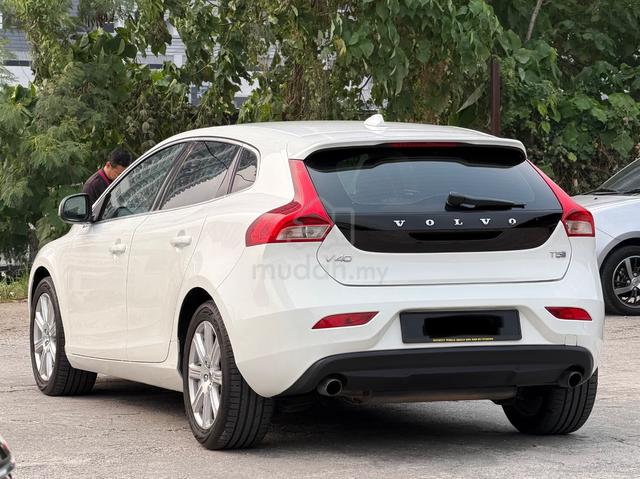 2017 Volvo V40 T5 2017 2.0 (A) CKD - 2