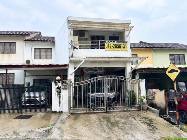 LOW COST ! RENOVATED ! Double Storey Terrace Taman Melur Ampang 1