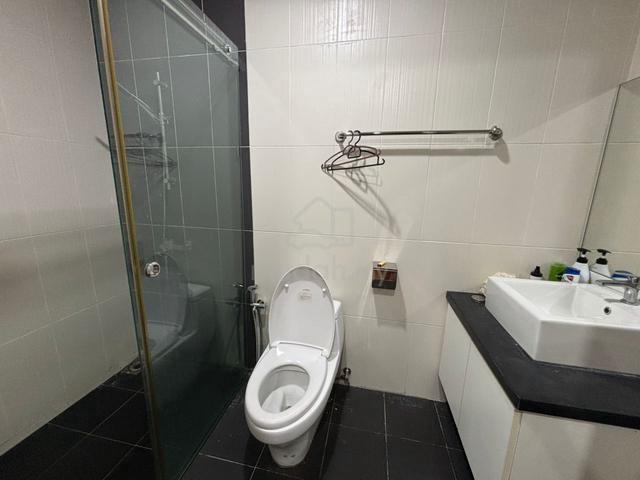 3 Storey Bungalow house for rent 3