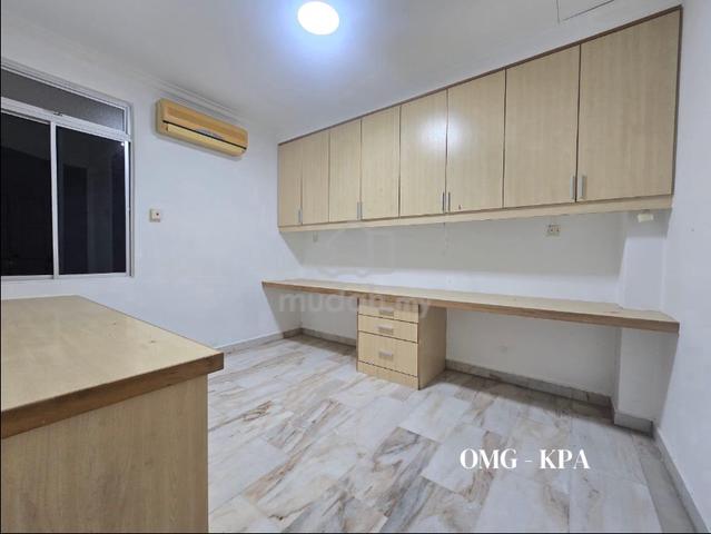 Taman Bayu Emas Klang Double Storey House renovated good condition 1