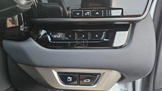 2023 Lexus RX350 2.4 F SPORT / 2ND ROW ELEC. SEAT - 4