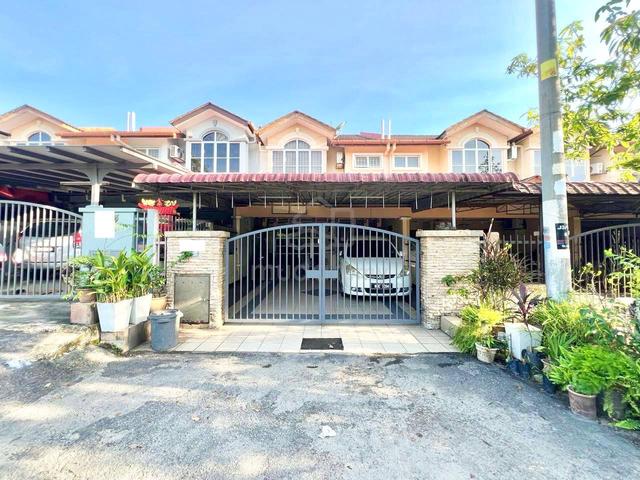 FACING OPEN RENOVATED 2-storey Terrace Taman Pelangi Semenyih TPS 3 1