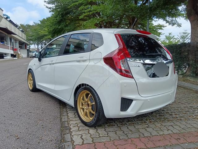 2015 Honda JAZZ 1.5 E (A) - 4