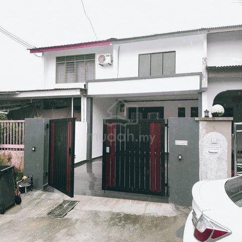 Johor Jaya 2-Storey Low Cost Fully Renovated & Extended 1