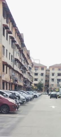 Apartment Idaman 1